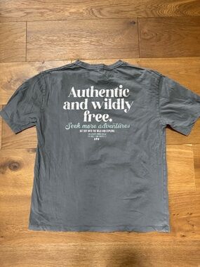 Ardene Gray Graphic Tee with Back 'Authentic and Wildly Free' Print